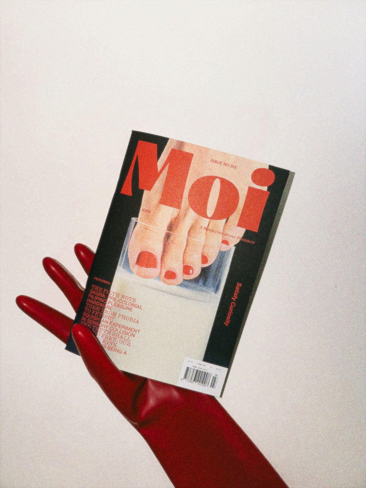 Moi Issue #06